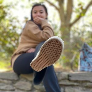 Meet your Posher, Elise